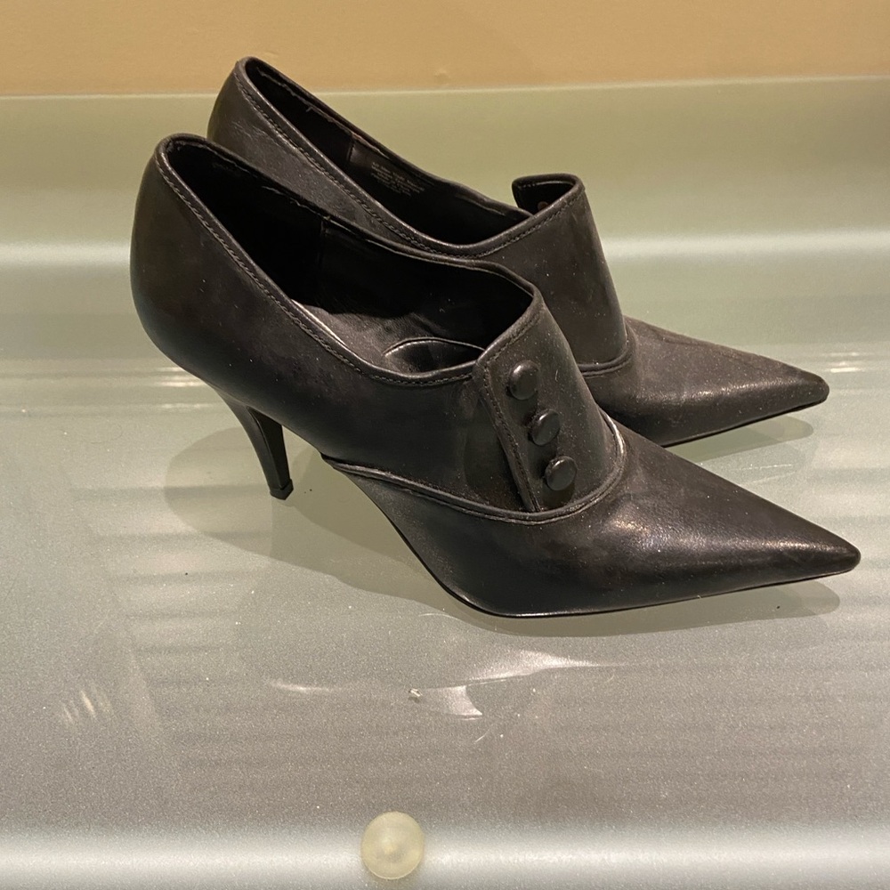 Chic Black Women's Heels with Button Detail